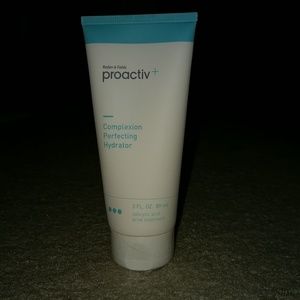 Proactiv + complexion perfecting hydrator